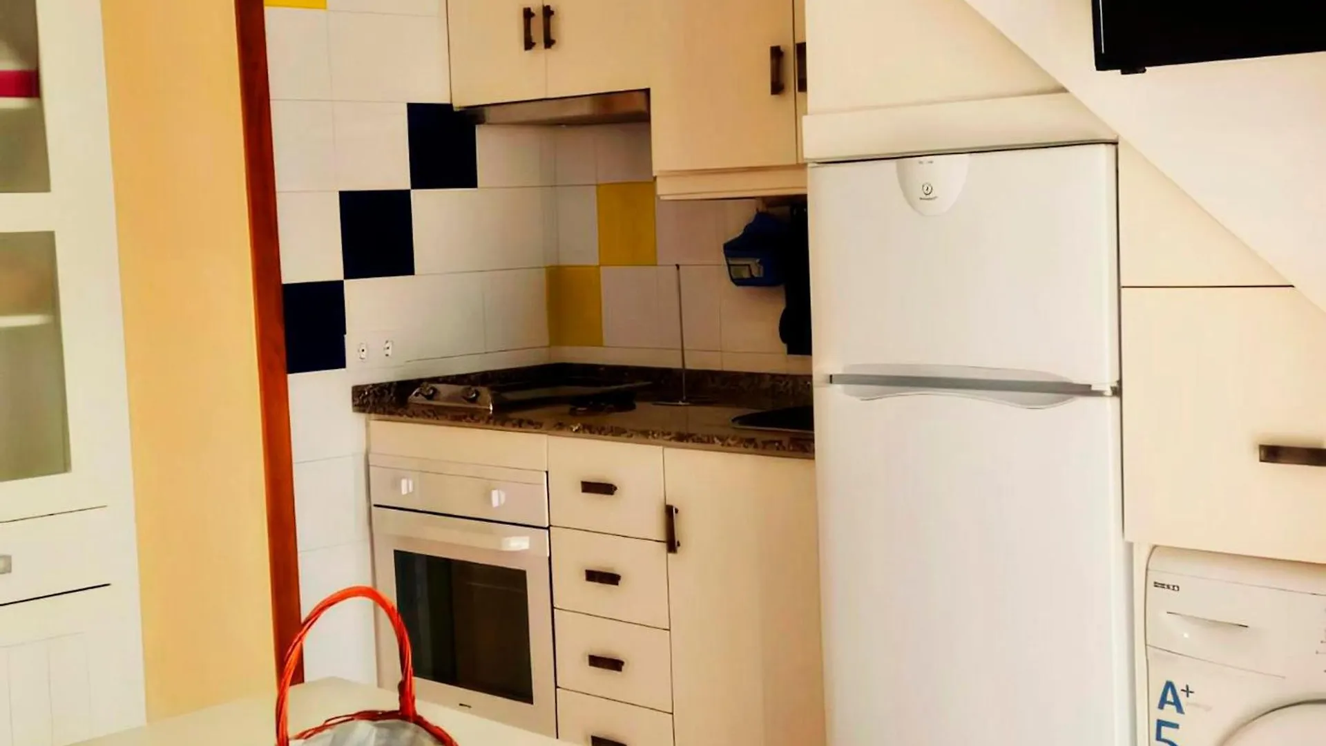 Apartamento Trafalgar Con Aire Familias Y Parejas 科尼尔-德拉弗龙特拉